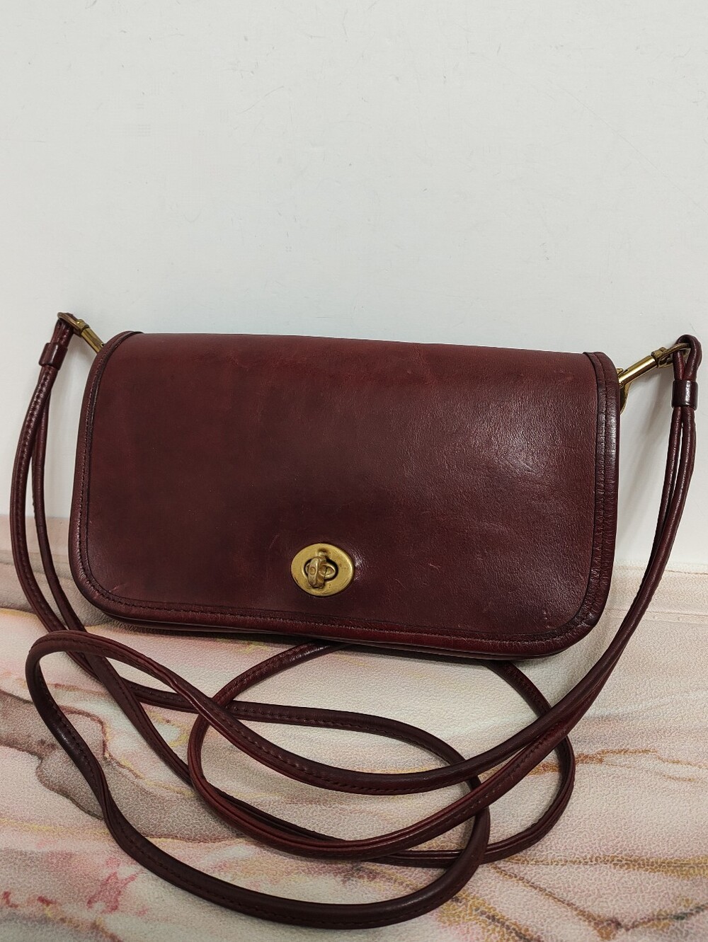 Vintage Coach 9375 Early Dinky Mini Clutch Burgundy